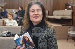 Изкуственият интелект може и да сe научи добре да анализира, но не и да пресъздава чувство, каза в Хасково писателката Светлана Николова Изкуственият интелект може и да сe научи добре да анализира, но не и да пресъздава чувство, каза в Хасково писателката Светлана Николова