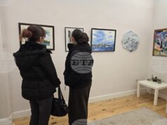 Изложба, посветена на 50-годишнината на Националната художествена гимназия „Цанко Лавренов“, бе открита в Пловдив Изложба, посветена на 50-годишнината на Националната художествена гимназия „Цанко Лавренов“, бе открита в Пловдив