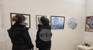 Изложба, посветена на 50-годишнината на Националната художествена гимназия „Цанко Лавренов“, бе открита в Пловдив