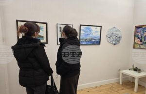 Изложба, посветена на 50-годишнината на Националната художествена гимназия „Цанко Лавренов“, бе открита в Пловдив Изложба, посветена на 50-годишнината на Националната художествена гимназия „Цанко Лавренов“, бе открита в Пловдив