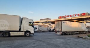 Интензивен е трафикът на граничните пунктове "Капитан Андреево" и "Лесово" за товарни автомобили