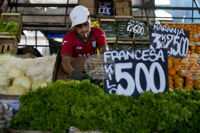 Инфлацията в Аржентина се повиши повече от очакваното през декември