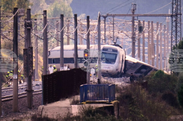 Испанският премиер обяви тридневен траур и обеща "пълна прозрачност" при разследването на железопътния инцидент