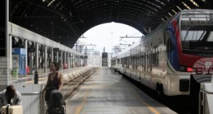 Италиански полицаи върнаха откраднат годежен пръстен на мъж, който след това се сгоди в полицейското управление