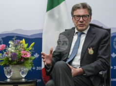 Италианският министър на икономиката намира за проблематично участието на Италия в проекта за мир на Тръмп