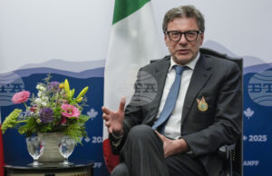 Италианският министър на икономиката намира за проблематично участието на Италия в проекта за мир на Тръмп