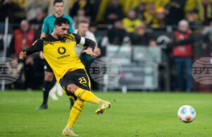 Капитанът на Борусия Дортмунд Емре Джан определи мача срещу Санкт Паули като влакче на ужасите