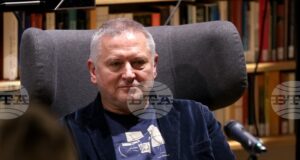 Либретото към „Космическа опера“, написано от Георги Господинов, излезе в САЩ като самостоятелно издание