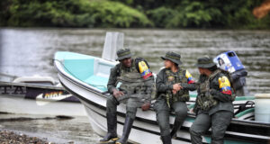 Лидерът на колумбийска бунтовническа групировка призовава за партизанско единство срещу американския интервенционизъм