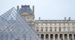 Лувърът повиши входната такса за посетители от страни извън ЕС