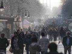 Минималната работна заплата става 620,20 евро, линията на бедност също се вдига Минималната работна заплата става 620,20 евро, линията на бедност също се вдига