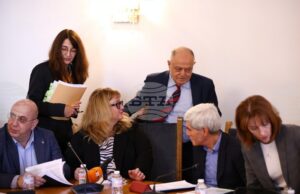 Министерският съвет ще упражнява контрол върху съхранението на оптичните устройства за сканиране на бюлетини, реши на второ четене правната комисия