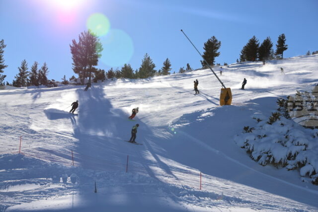 Млад човек, пострадал на ски писта в Банско, е транспортиран до болница с медицински хеликоптер