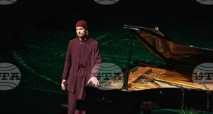 Монах Авел ще свири в столичната зала „България“