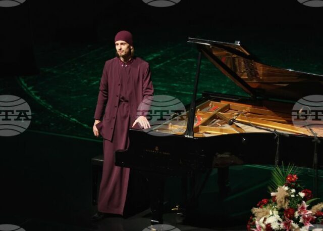 Монах Авел ще свири в столичната зала „България“