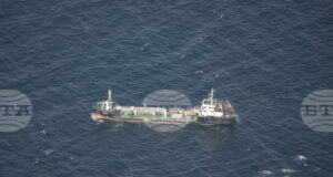 Моряк, обявен за изчезнал преди дни, беше намерен жив на борда на танкер в Германия