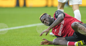 Нападателят Виктор Бонифейс ще претърпи операция на коляното