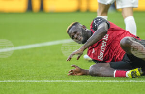 Нападателят Виктор Бонифейс ще претърпи операция на коляното