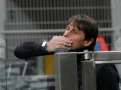 Наполи мисли за успех срещу Сасуоло, въпреки че Конте отново няма да е на скамейката