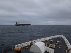 Напрежение между Вашингтон и Москва: ВМС на САЩ задържа кораб от руския сенчест флот