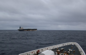 Напрежение между Вашингтон и Москва: ВМС на САЩ задържа кораб от руския сенчест флот