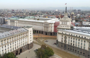 триъгълника на властта