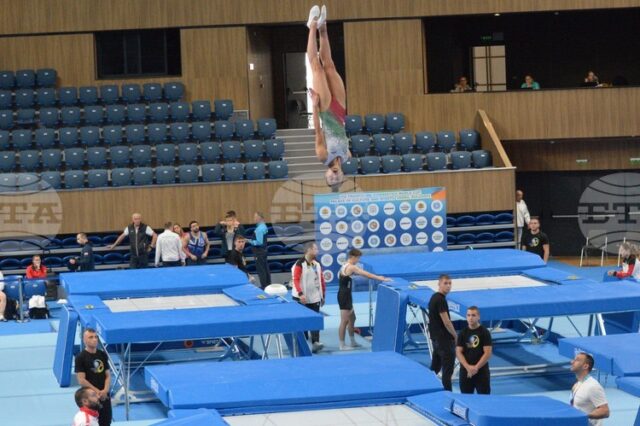 Националите по скокове на батут проведоха лагер в местността Узана