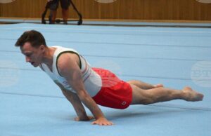 Националът по спортна гимнастика Еди Пенев обяви, че прекратява спортната си кариера