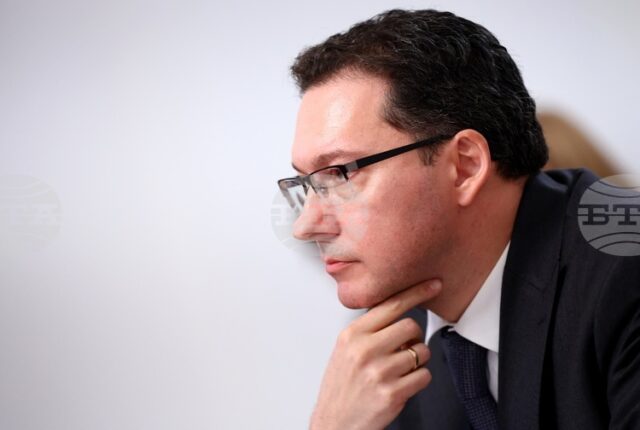 Не можем да бягаме от инициативи на САЩ, каза министърът в оставка Даниел Митов за присъединяването на България към Съвета за мир