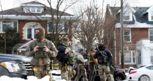 Недоволство и протести в САЩ, след като миграционен служител разстреля майка на три деца
