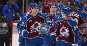 Нейтън Маккинън вкара два гола за победа на Колорадо Аваланш срещу Вашингтон Кепиталс в НХЛ