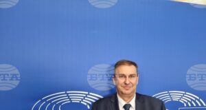 Нелегалната миграция застрашава европейския начин на живот, каза българският евродепутат Емил Радев преди дебат за миграцията в Европарламента