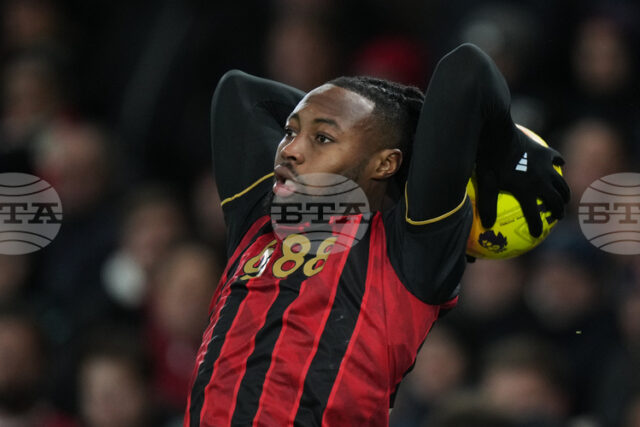 Новото попълнение на Манчестър Сити Антоан Семеньо получи похвали след Новото попълнение на Манчестър Сити Антоан Семеньо получи похвали след дебюта си