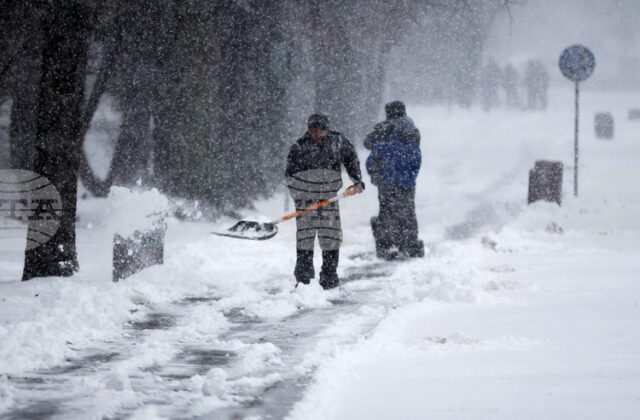 Нормална е пътната обстановка в София, градският транспорт изпълнява маршрутите си, съобщиха от Столична община
