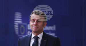 ОБЗОР
                                                                                                 Венецуела предизвика политически вълнения във Франция