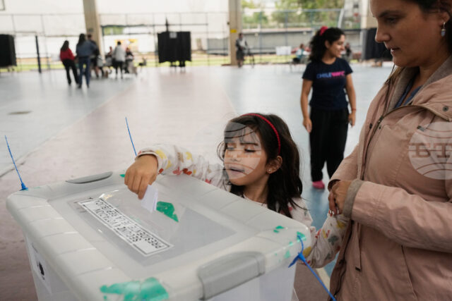 ОБЗОР
                                                                                                Нова година, нови избори