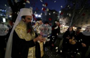 ОБНОВЕНА Православни светини – честната ръка на св. Давид от Евбея и шапка от облачението на мощите на св. Йоан Руски, бяха посрещнати в София