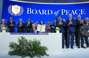 ОБНОВЕНА Тръмп учреди официално предложения от него Съвет за мир