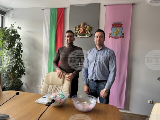 Общинското дружество-превозвач в Казанлък ще предостави карти за безплатно пътуване Общинското дружество-превозвач в Казанлък ще предостави карти за безплатно пътуване на шестима победители от коледната си томбола