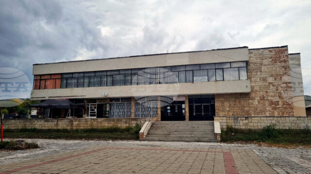 Общо 600 участници от страната привлече националният конкурс за рисунка „Весела Коледа“ на читалището в търговищкото село Лиляк