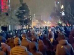 Стопкадър от видео от един от най-пресните протести в иранската столица Техеран (10 януари 2026 г.).