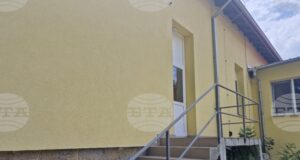 Осем души са намерили подслон в общинския център за временно настаняване в троянското село Дълбок дол през изминалата година