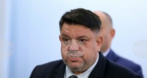 От името на всички членове и симпатизанти на БСП заявявам неизменна подкрепа към Илияна Йотова, каза Атанас Зафиров