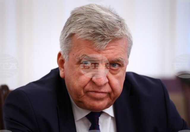 От октомври 2025 г. досега са извършени 66 проверки на големи горивни инсталации, каза министърът на околната среда и водите в оставка Манол Генов