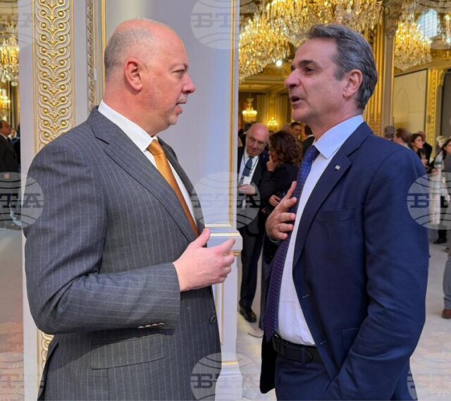 Получих уверение от премиера Мицотакис, че въпросът с блокадата по Получих уверение от премиера Мицотакис, че въпросът с блокадата по границата ще бъде решен в близките дни, каза Росен Желязков