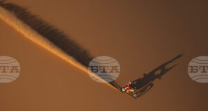 Полякът Ерик Гочал и испанецът Тоша Шарейна са победителите в деветия етап на Рали Дакар