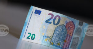 Еврото запазва позиции спрямо долара в междубанковата търговия във Франкфурт