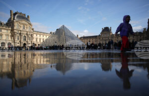 Потребителските очаквания за инфлацията в еврозоната остават без промяна през ноември, прогнозите за икономиката се влошават, отчита ЕЦБ