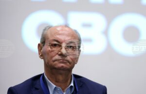 Почетният председател на АПС Ахмед Доган обяви, че партията ще подкрепи Румен Радев