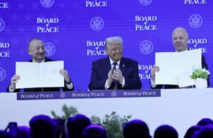 Правителството в оставка даде назад за Съвета за мир, Пеевски не е съгласен